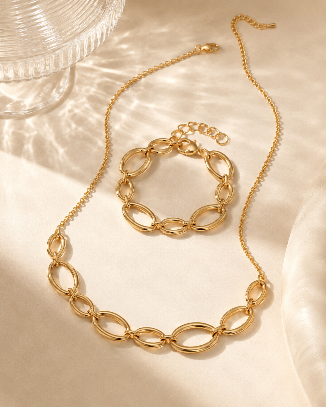 Halo Oval Pendant Necklace