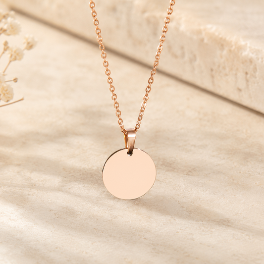 Isla Circle Pendant Necklace