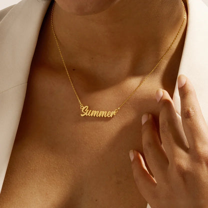 Aria Personalised Name Necklace on model