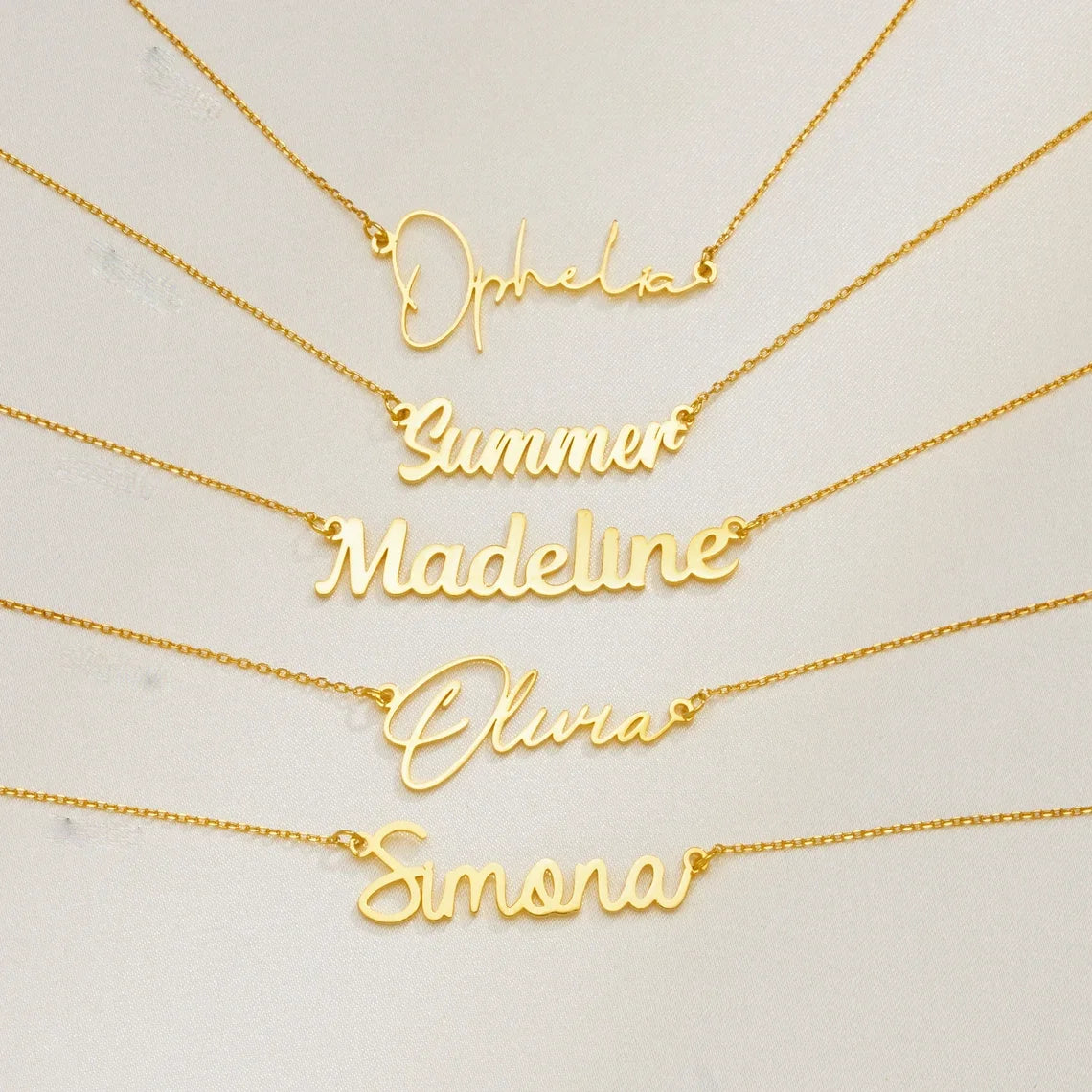 Aria Personalised Name Necklace close up