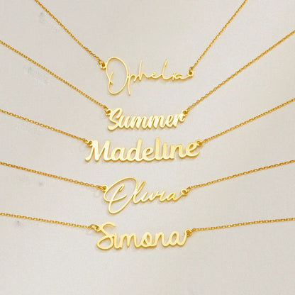 Aria Personalised Name Necklace close up